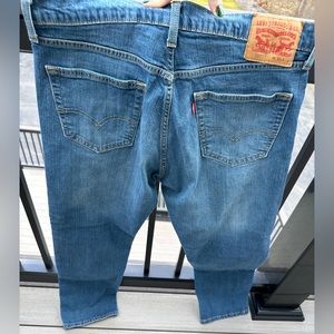 Men’s Levi’s 550 Jeans